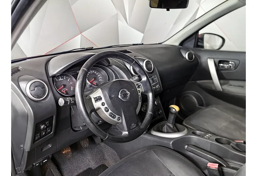 Nissan Qashqai 1.6 MT FWD (115 л.с.) Красный в АВИЛОН. Слайд №16