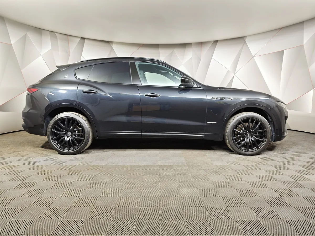Maserati Levante Diesel 3.0 V6 AT (275 л.с.) Gransport Черный в АВИЛОН. Слайд №6