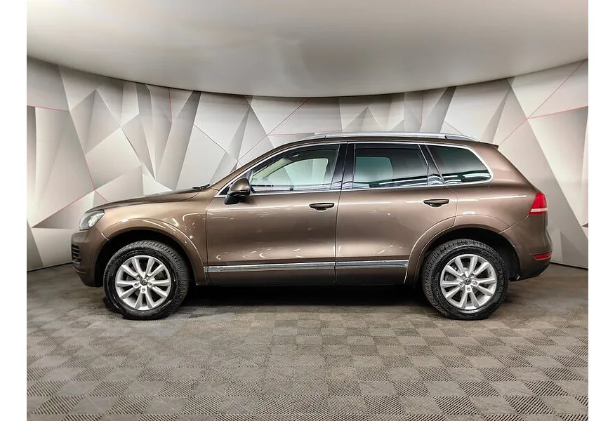 Volkswagen Touareg 3.0 TDI Tiptronic 4Motion (245 л.с.) Коричневый в АВИЛОН. Слайд №5