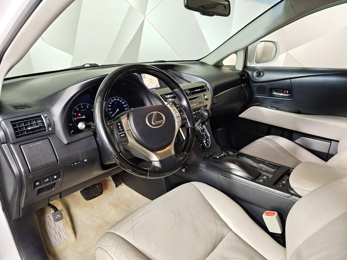 Lexus RX 350 AT AWD (300 л.с.) Premium Белый в АВИЛОН. Слайд №18
