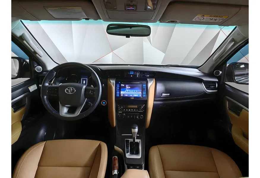 Toyota Fortuner 2.8 TD AT 4WD (177 л.с.) Комфорт Коричневый в АВИЛОН. Слайд №13