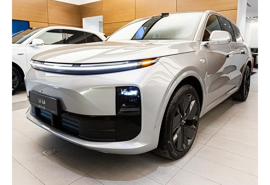 АВИЛОН - Li Auto L6 1.5 AT 4WD (150 л.с.) Max Серебристый - slide 9793668