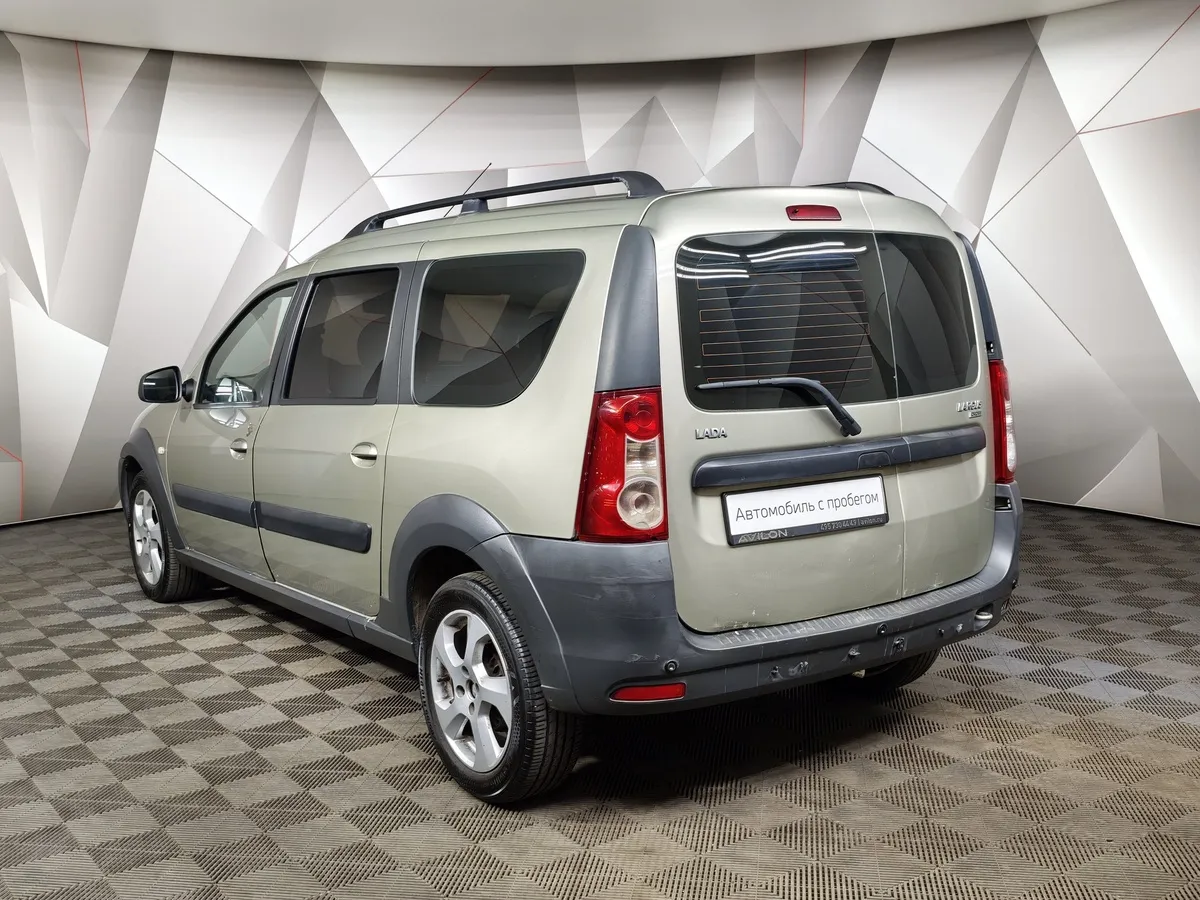 ВАЗ (Lada) Largus 1.6 MT 16 кл (5 мест) (102 л.с.) KS045-52-X00 Luxe Бежевый в АВИЛОН. Слайд №4