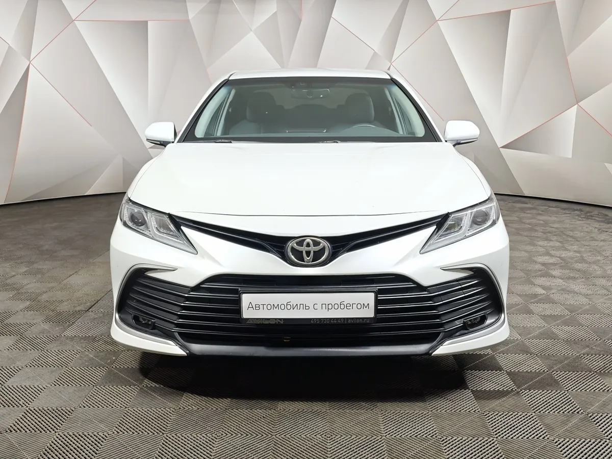 Toyota Camry 2.0 AT (150 л.с.) Белый в АВИЛОН. Слайд №7