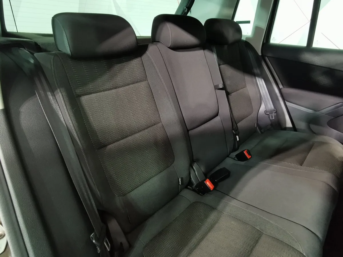 Volkswagen Tiguan 2.0 TSI 4Motion AT (170 л.с.) Track & Field Коричневый в АВИЛОН. Слайд №16