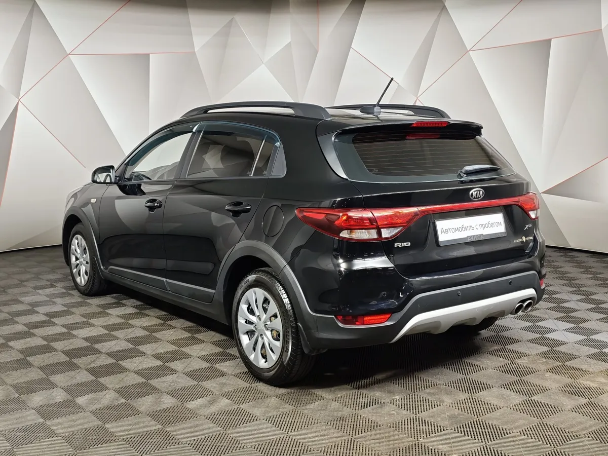 Kia Rio X-Line 1.4 AT (100 л.с.) Черный в АВИЛОН. Слайд №4