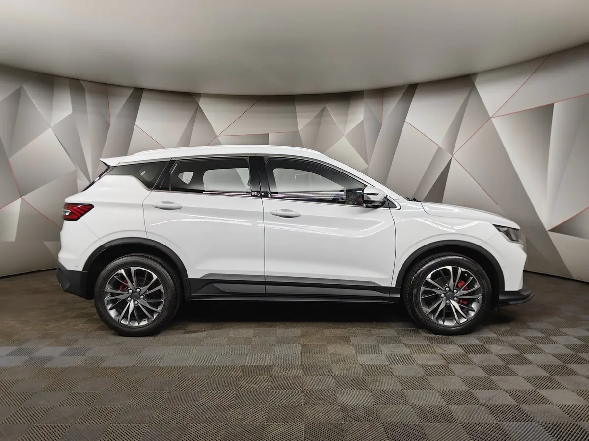 Geely Coolray 1.5T 7DCT 2WD (150 л.с.) Flagship Белый в АВИЛОН. Слайд №6