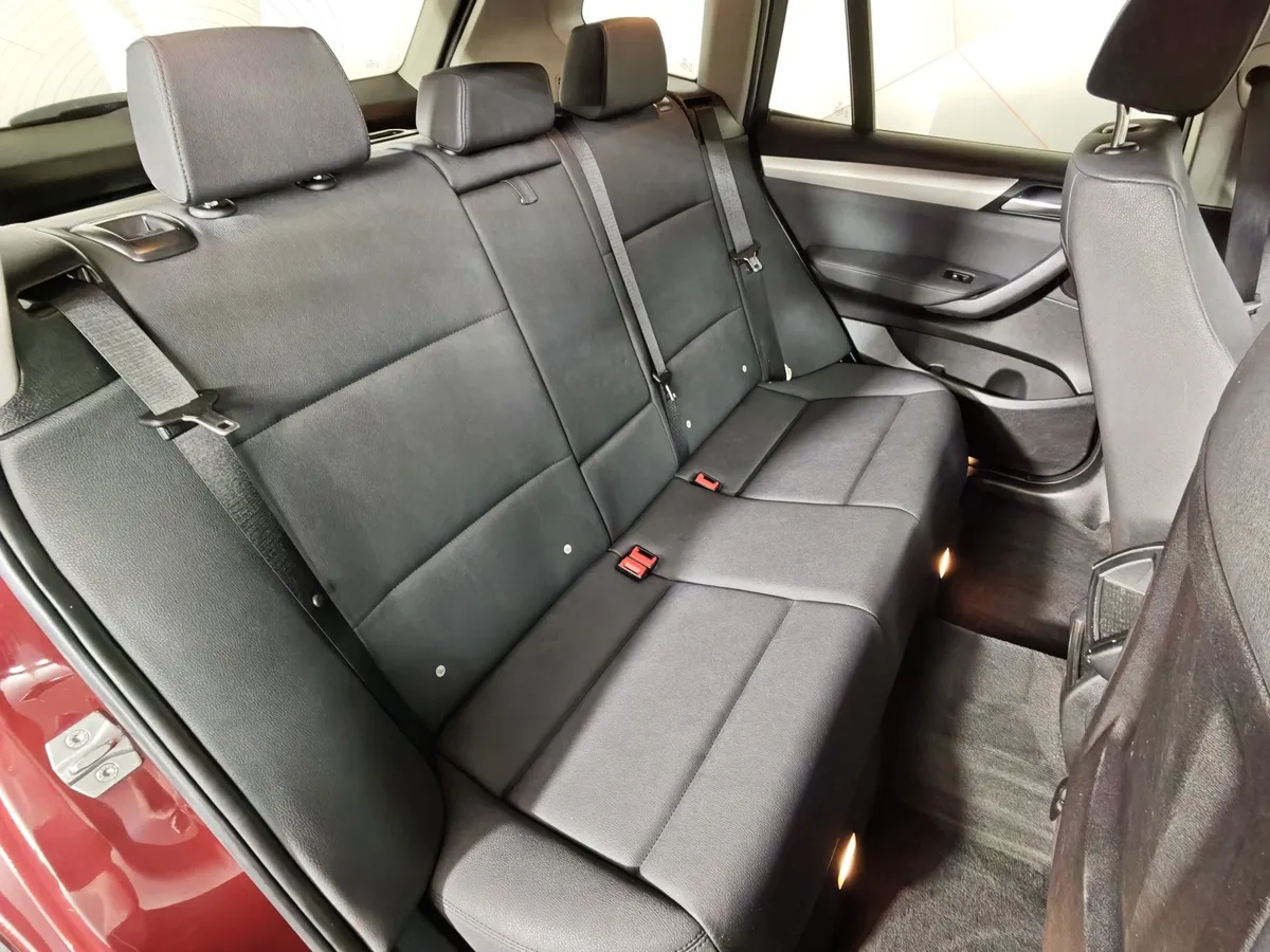 BMW X3 xDrive20i AT (184 л.с.) Base Локальная сборка Красный в АВИЛОН. Слайд №14