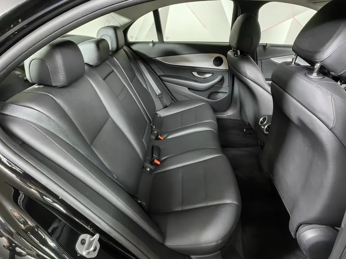Mercedes-Benz E-Класс E 200 9G-TRONIC (197 л.с.) Premium (Локальная сборка) Черный в АВИЛОН. Слайд №16