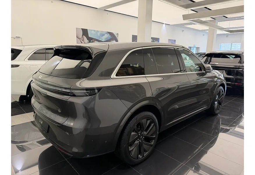 Li Auto L7 1.5 AT 4WD (449 л.с.) Ultra Черный в АВИЛОН. Слайд №6