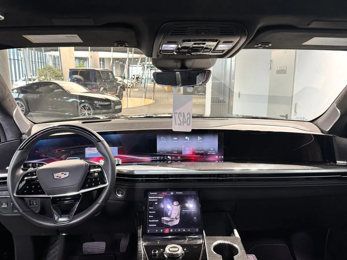 Cadillac Escalade V 6.2 AT 4WD (690 л.с.) V-series Черный в АВИЛОН. Слайд №10