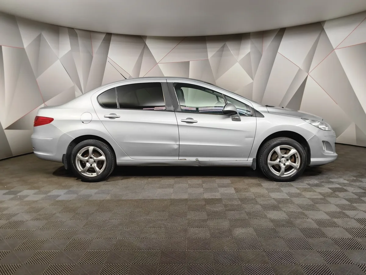 Peugeot 408 1.6 HDI MT (112 л.с.) Серебристый в АВИЛОН. Слайд №6