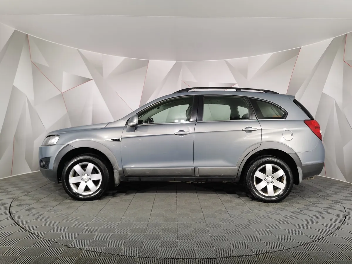 Chevrolet Captiva 2.4 AT (5 мест) (167 л.с.) LT Серый в АВИЛОН. Слайд №5