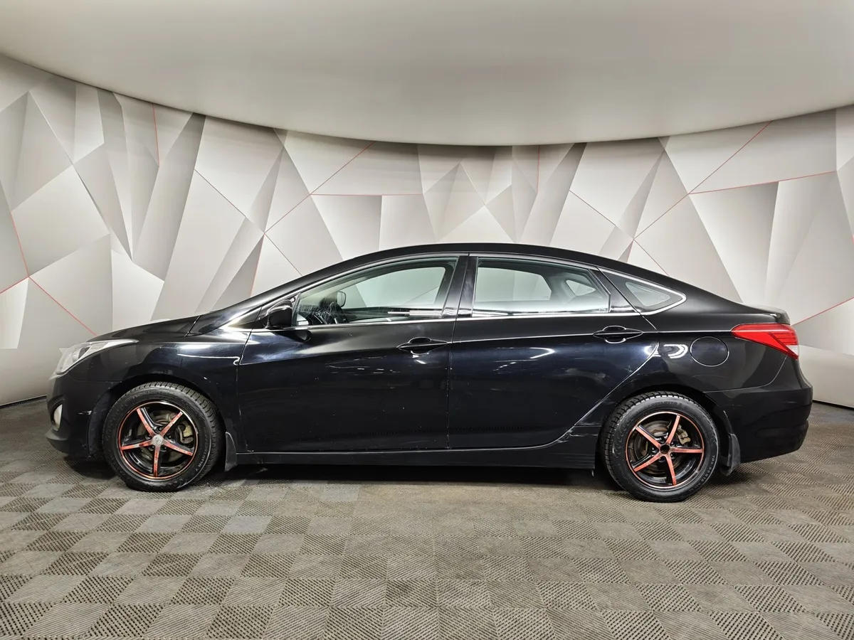 Hyundai i40 2.0 AT (150 л.с.) Comfort Черный в АВИЛОН. Слайд №5