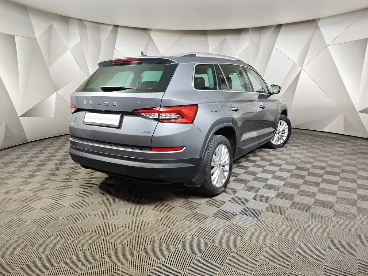 Skoda Kodiaq 2.0 TSI DSG 4WD (180 л.с.) Style Plus Серый в АВИЛОН. Слайд №2