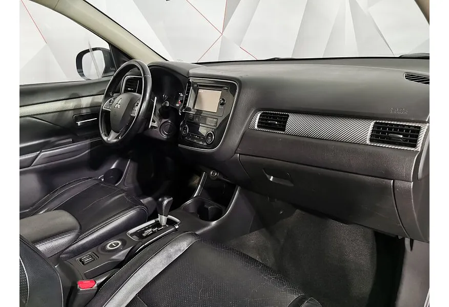 Mitsubishi Outlander 2.0 CVT 4WD (146 л.с.) Синий в АВИЛОН. Слайд №13 Mitsubishi Outlander 2.0 CVT 4WD (146 л.с.) Синий в АВИЛОН. Слайд №13