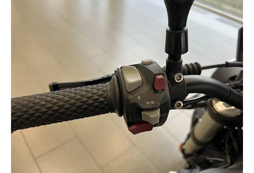 LIVE. Слайд №12