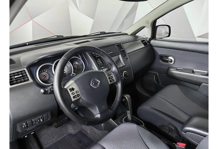 Nissan Tiida 1.6 AT (110 л.с.) Черный в АВИЛОН. Слайд №17