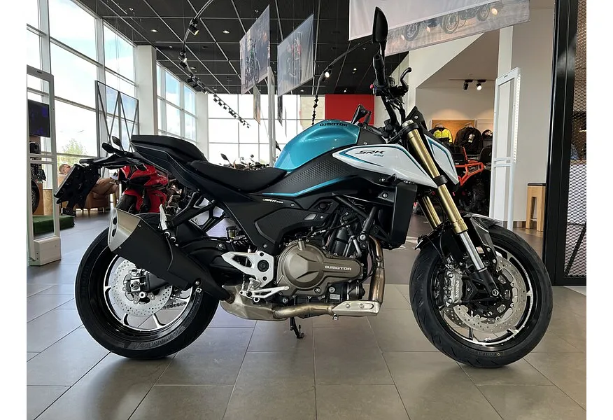 LIVE. Слайд №4