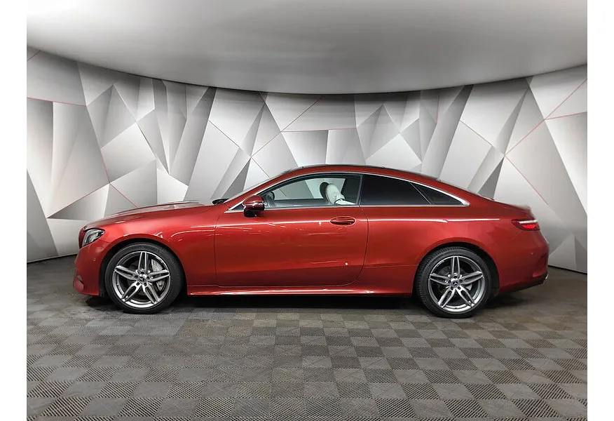 LIVE. Слайд №3