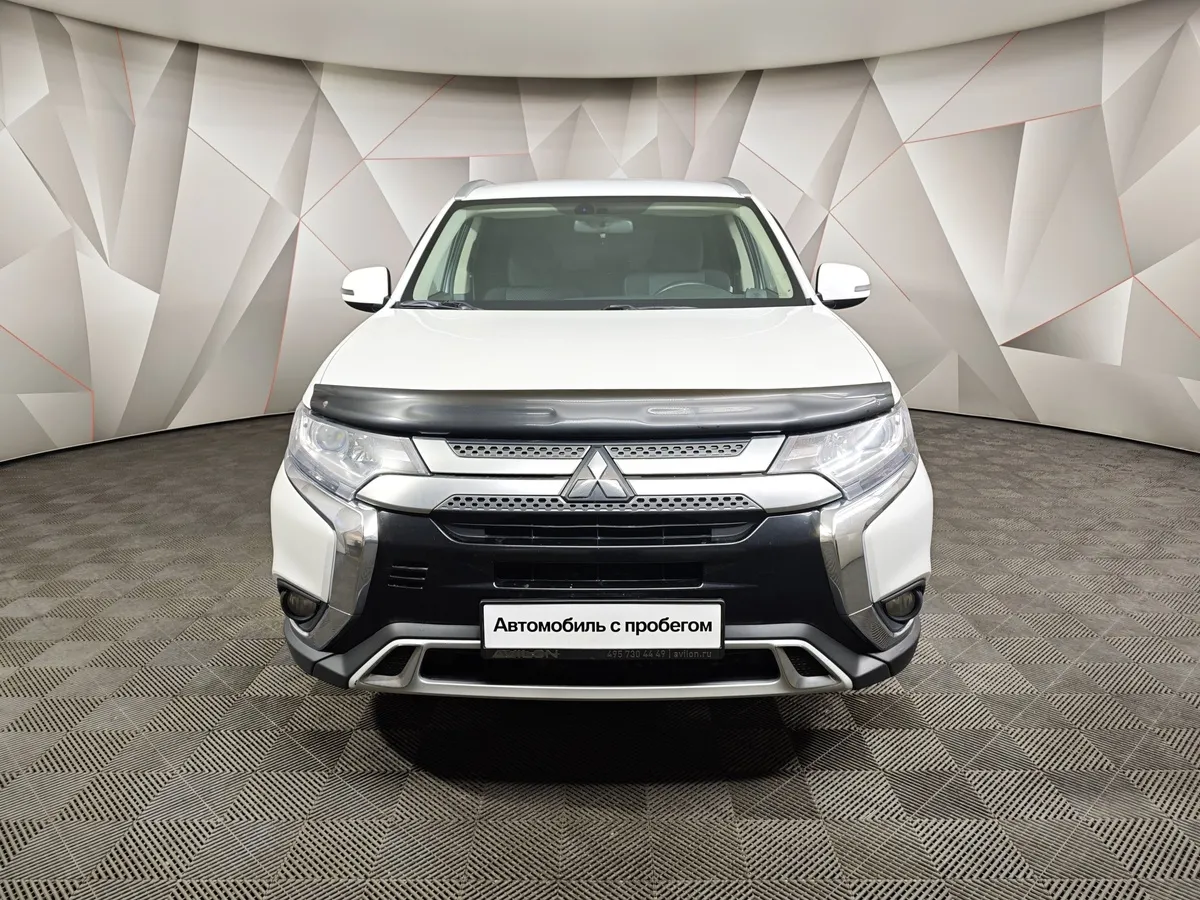 Mitsubishi Outlander 2.0 CVT 4WD (146 л.с.) Instyle E29 Белый в АВИЛОН. Слайд №7