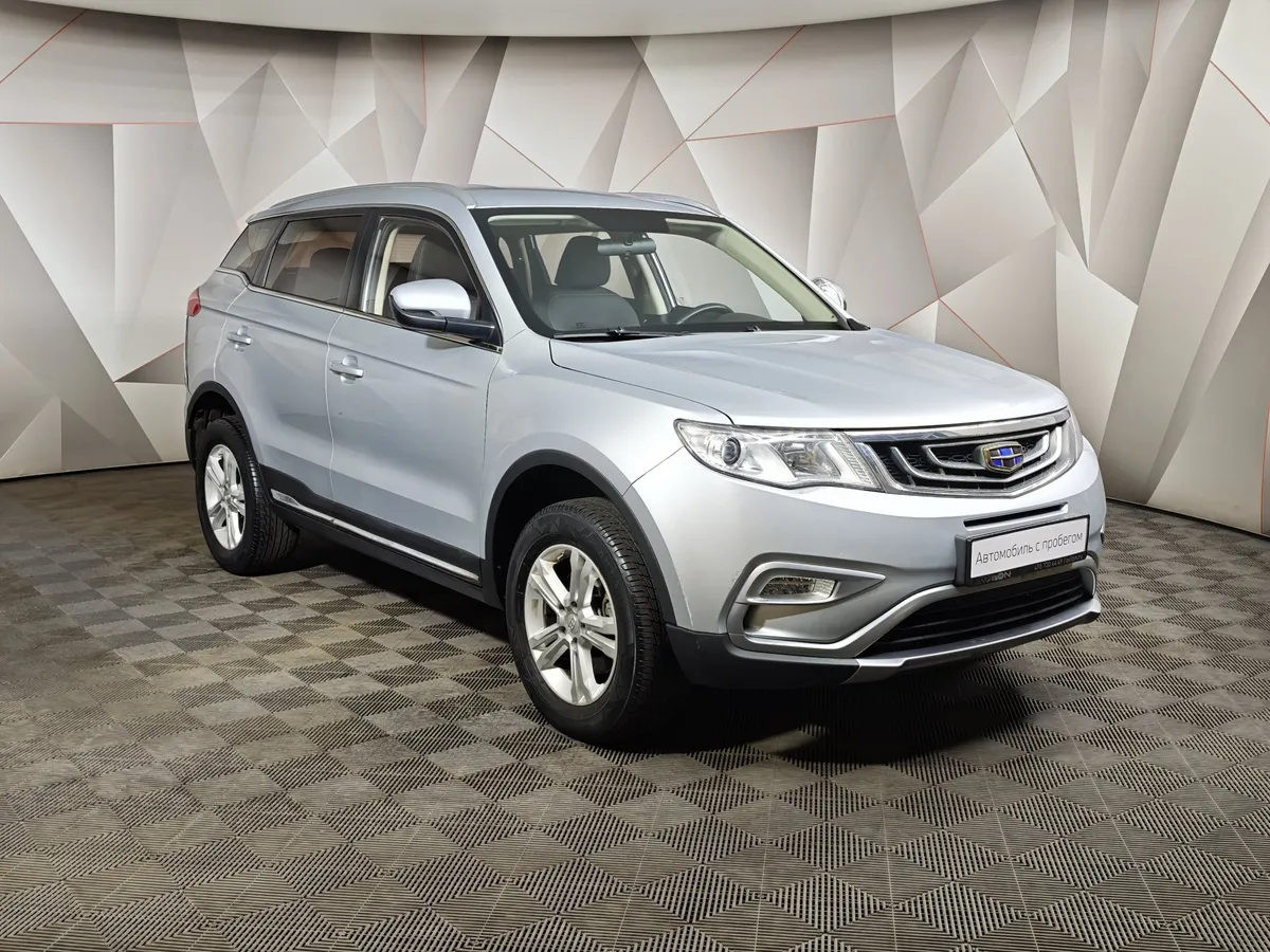 Geely Atlas 2.4 AT AWD (148 л.с.) Standard Серебристый в АВИЛОН. Слайд №3