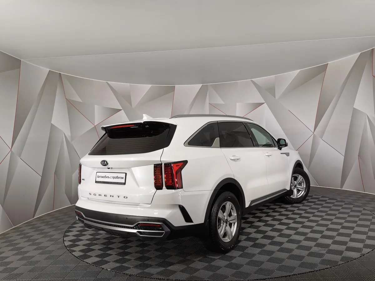 Kia Sorento 2.5 MPI 4WD AT (180 л.с.) Comfort Белый в АВИЛОН. Слайд №2