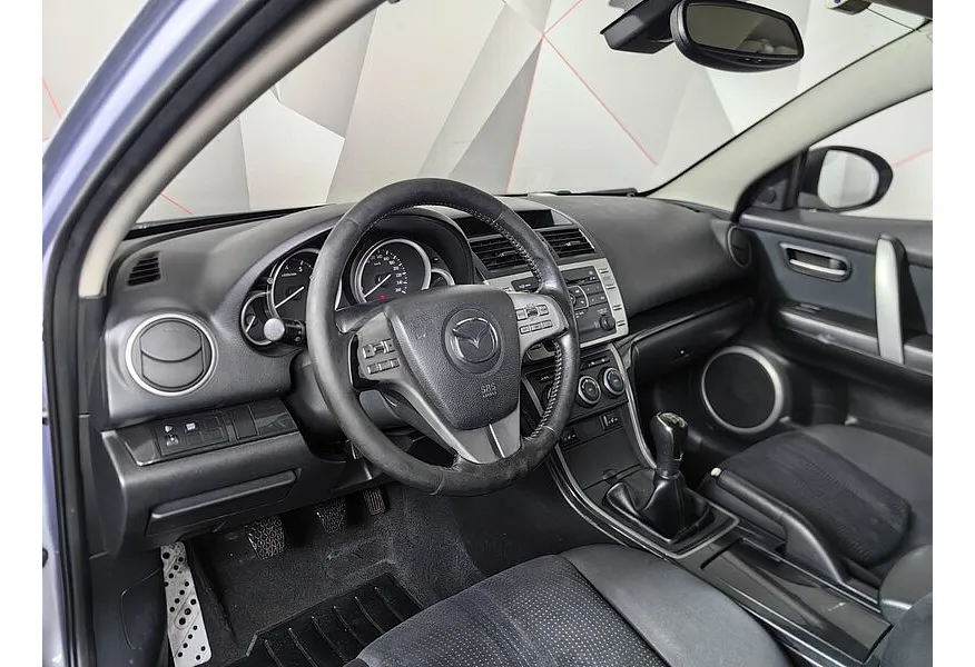 Mazda 6 1.8 MT (120 л.с.) Фиолетовый в АВИЛОН. Слайд №17