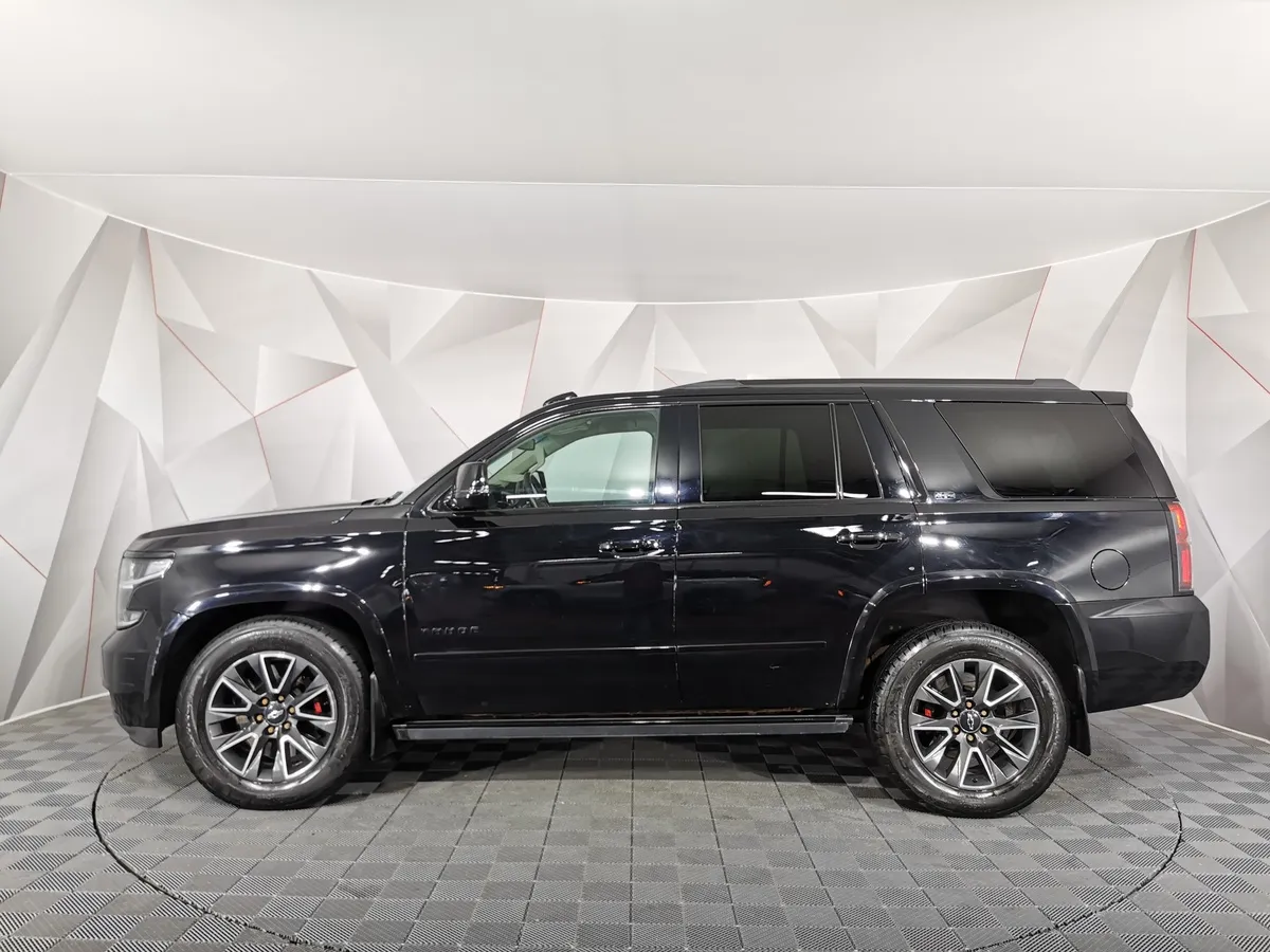 Chevrolet Tahoe 6.2 AT 4WD (409 л.с.) Черный в АВИЛОН. Слайд №5