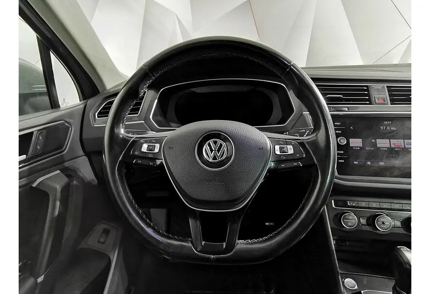 Volkswagen Tiguan 2.0 TSI 4Motion DSG (180 л.с.) Highline Серебристый в АВИЛОН. Слайд №15