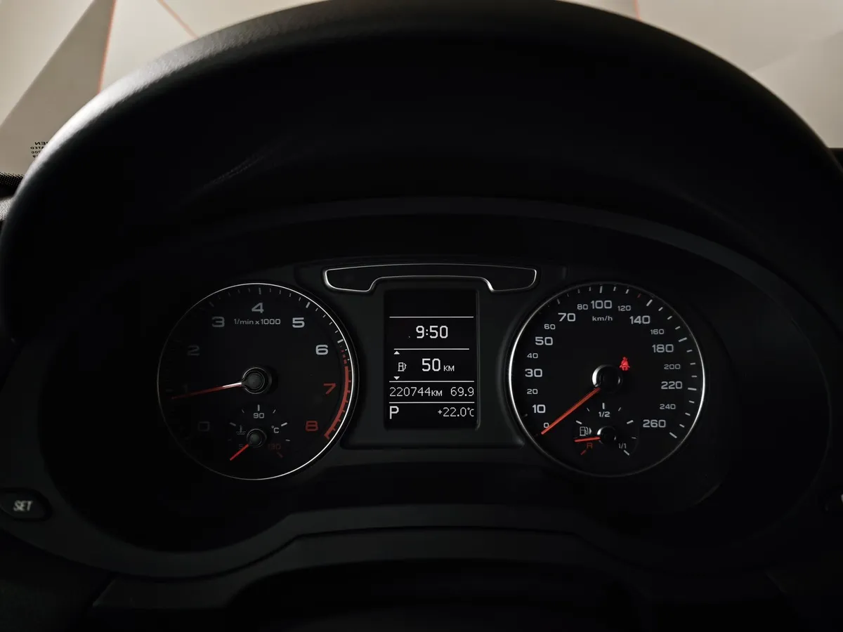 Audi Q3 2.0 TFSI quattro S tronic (170 л.с.) Белый в АВИЛОН. Слайд №16