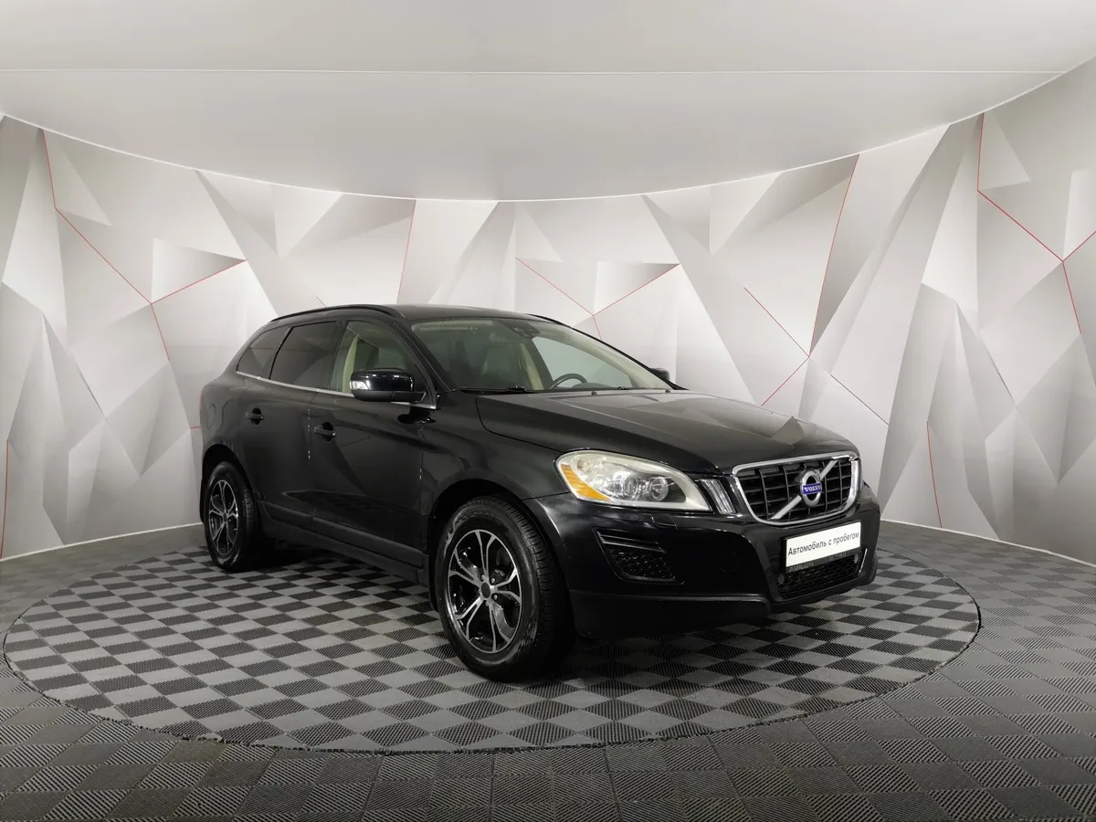 Volvo XC60 2.0 T AT (203 л.с.) Черный в АВИЛОН. Слайд №3