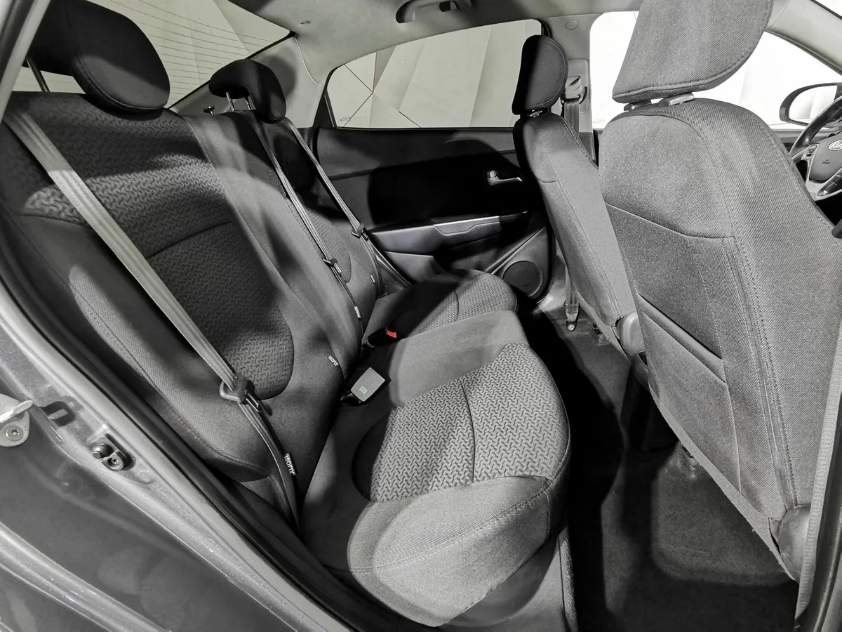 Kia Rio 1.6 AT (123 л.с.) Luxe Серый в АВИЛОН. Слайд №15