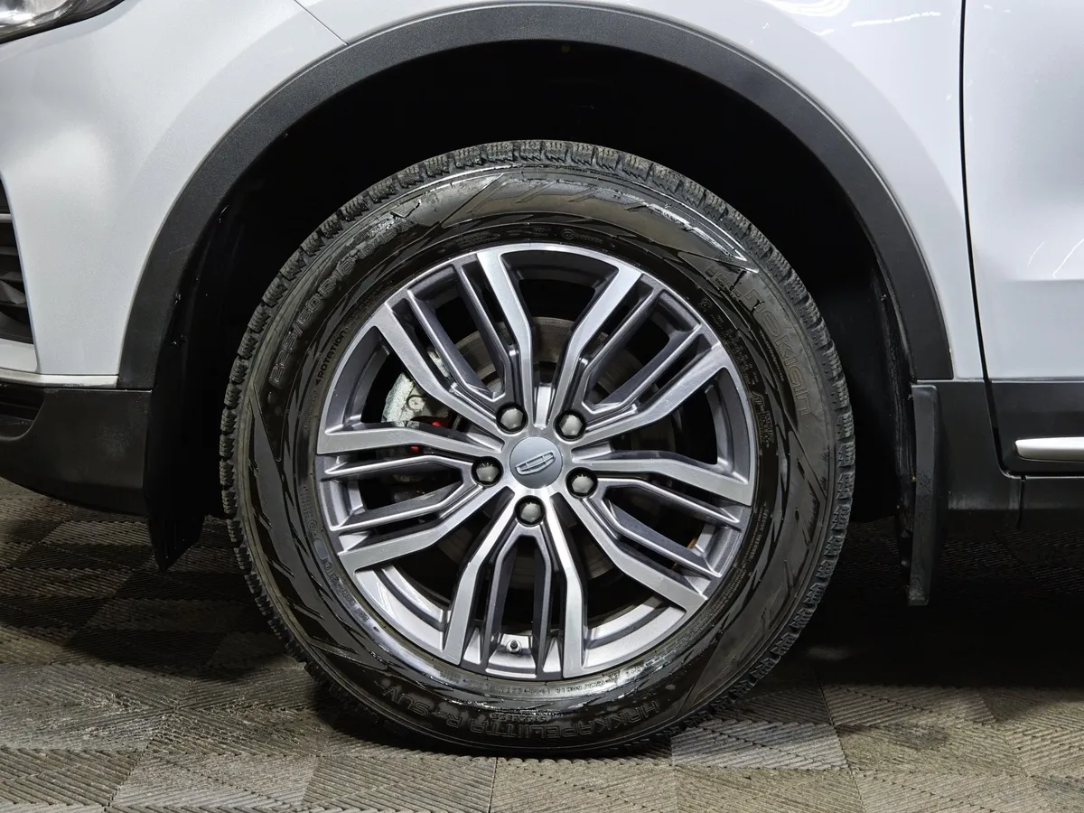 Geely Atlas Pro 1.5T 7DCT AWD (177 л.с.) Flagship Серый в АВИЛОН. Слайд №9