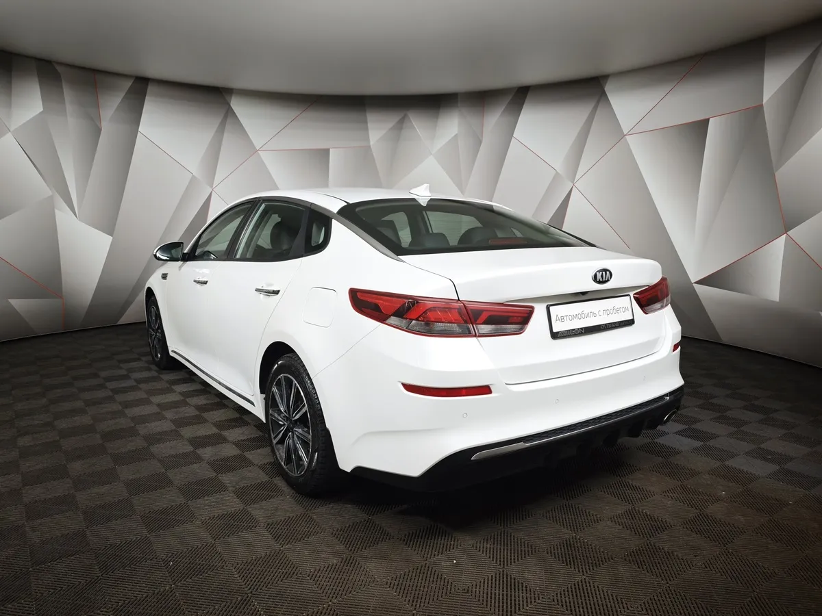 Kia Optima 2.0 AT (150 л.с.) Белый в АВИЛОН. Слайд №4