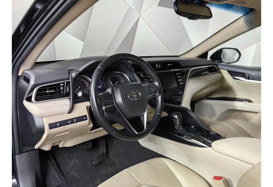 Toyota Camry 2.5 AT (181 л.с.) Черный в АВИЛОН. Слайд №19