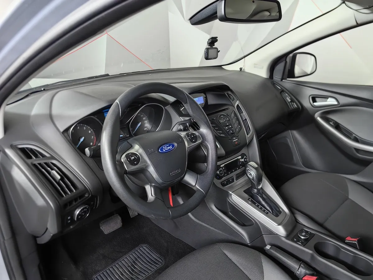 Ford Focus 1.6 Ti-VCT PowerShift (105 л.с.) Trend Голубой в АВИЛОН. Слайд №16