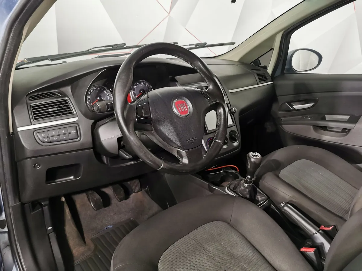 Fiat Linea 1.4 MT (120 л.с.) Голубой в АВИЛОН. Слайд №17