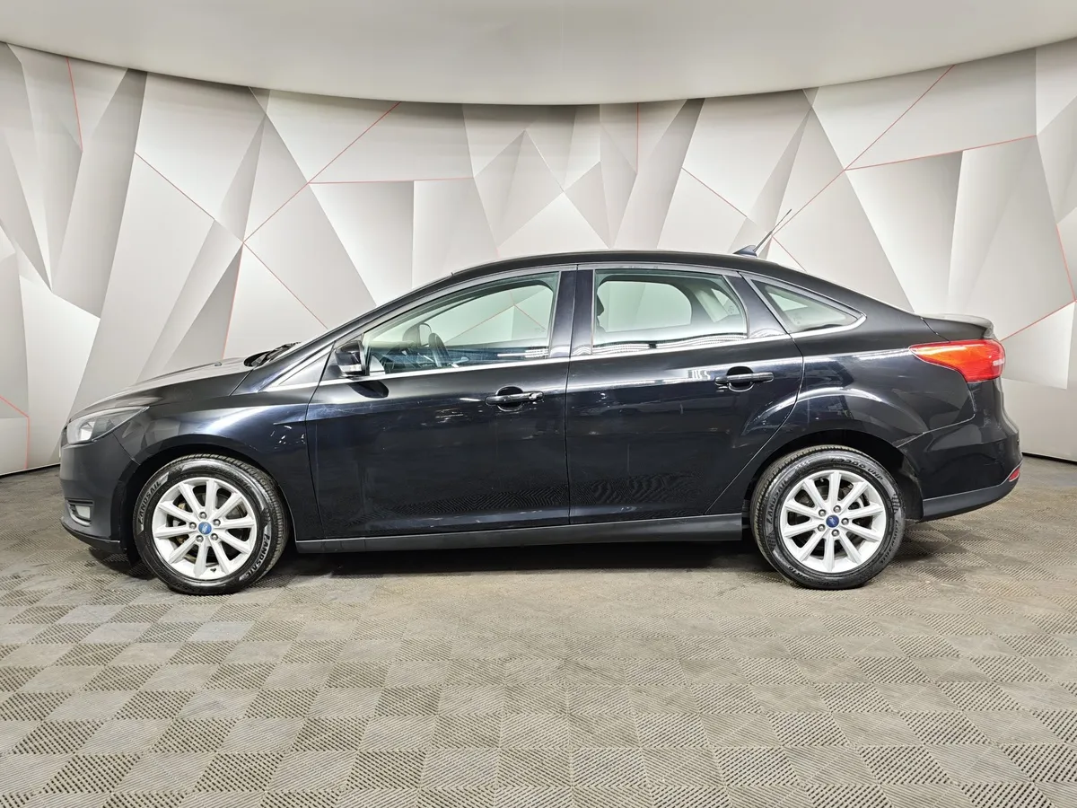 Ford Focus 1.5 EcoBoost AT (150 л.с.) Titanium Черный в АВИЛОН. Слайд №5