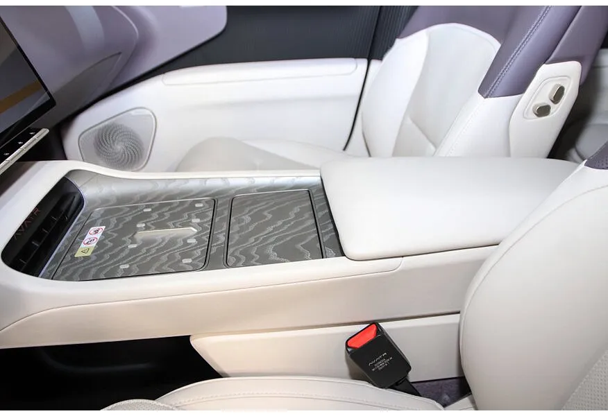 Avatr 12 AT 4WD (578 л.с.) Dual Motor Dynamic Pro Серый в АВИЛОН. Слайд №16