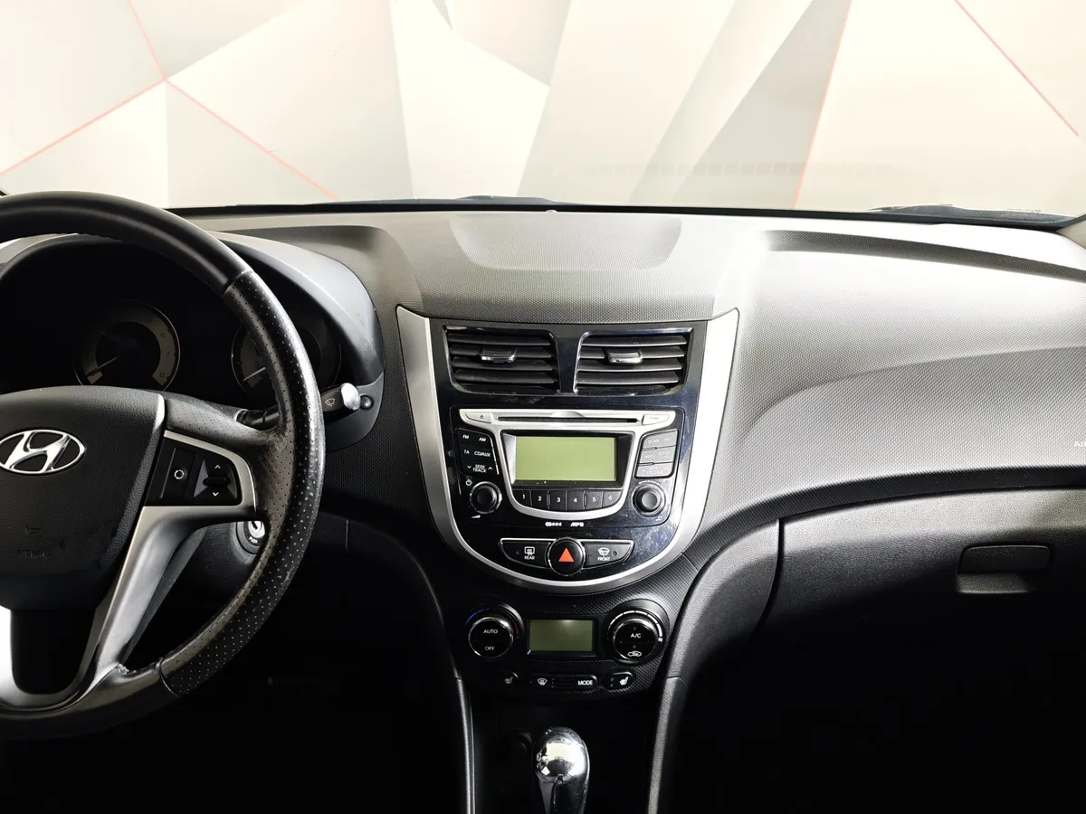 Hyundai Solaris 1.6 AT (123 л.с.) Special Edition Серый в АВИЛОН. Слайд №14