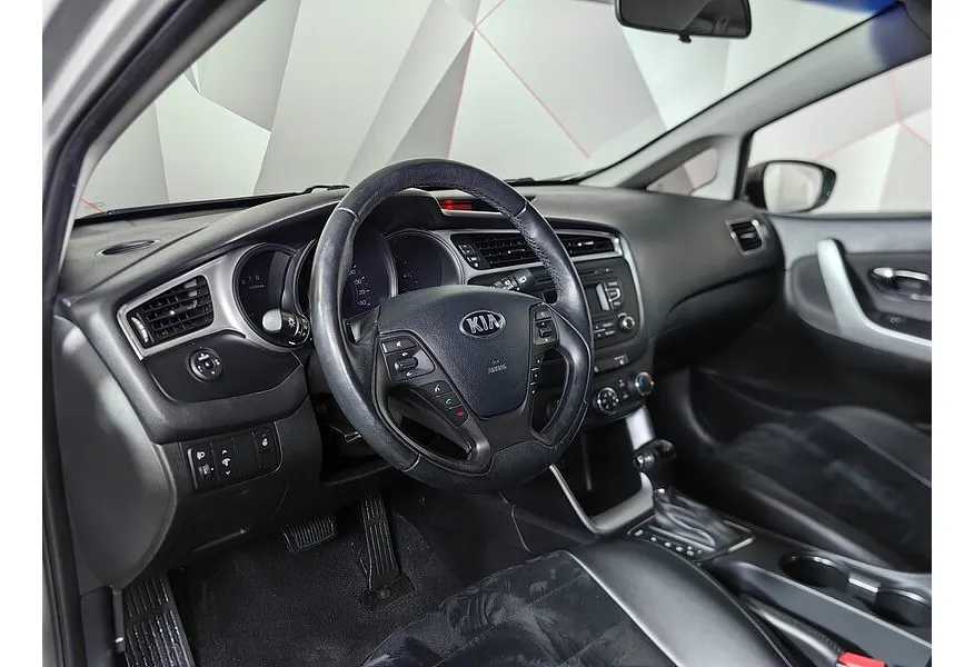 Kia Ceed 1.6 AT (130 л.с.) Comfort Серебристый в АВИЛОН. Слайд №19