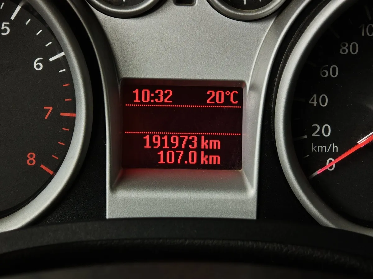 Ford Focus 1.4 MT (80 л.с.) Ambiente Синий в АВИЛОН. Слайд №17