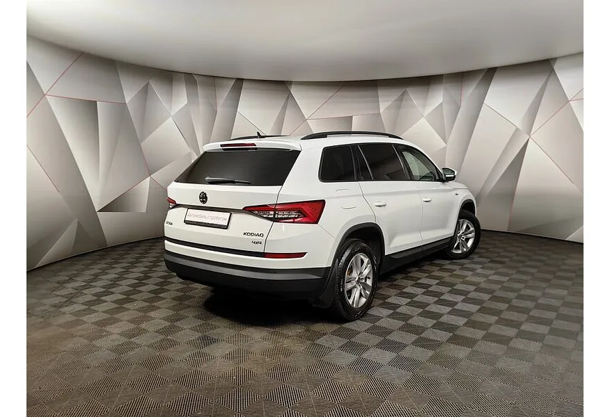 АВИЛОН - Skoda Kodiaq 1.4 TSI DSG 4X4 (150 л.с.) Белый - slide 7