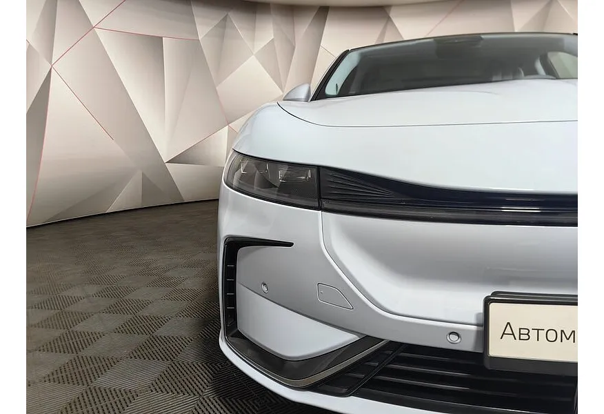 Voyah Passion EV AT AWD (510 л.с.) Синий в АВИЛОН. Слайд №10