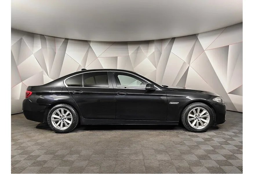 BMW 5 серия 520d Steptronic (190 л.с.) Черный в АВИЛОН. Слайд №6
