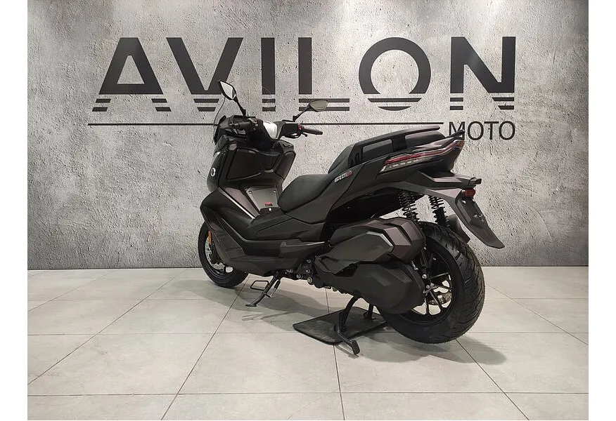 АВИЛОН - VOGE SR4 Max 350 см³ (28 л.с.) (28) 350 Черный - slide 6