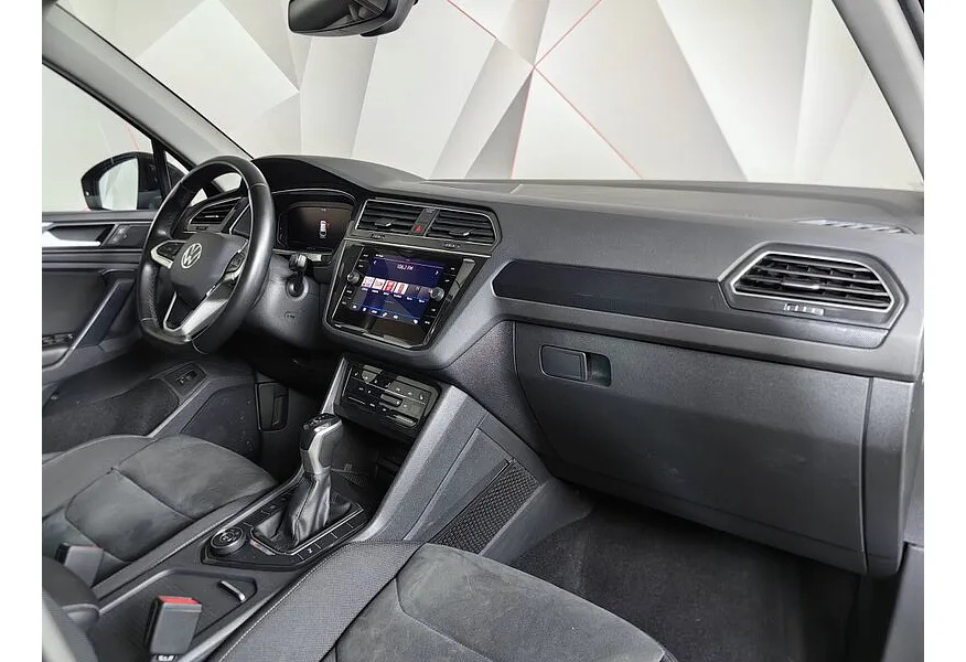 Volkswagen Tiguan 1.4 TSI 4Motion AT (150 л.с.) Exclusive Черный в АВИЛОН. Слайд №13