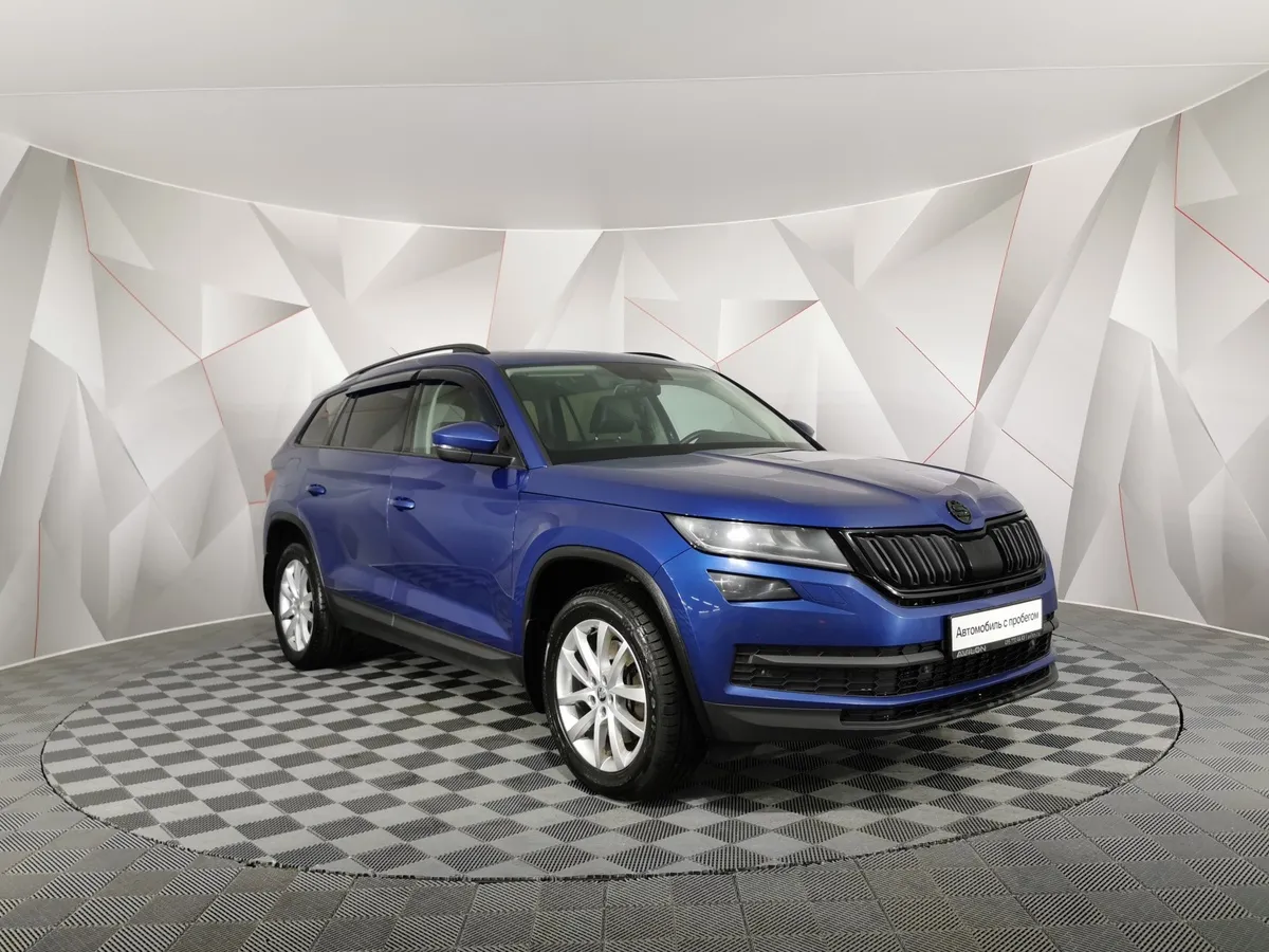 Skoda Kodiaq 2.0 TSI DSG 4X4 (180 л.с.) Синий в АВИЛОН. Слайд №3