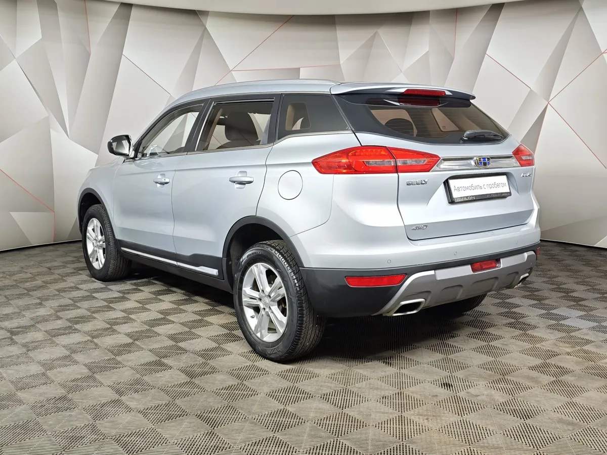 Geely Atlas 2.4 AT AWD (148 л.с.) Standard Серебристый в АВИЛОН. Слайд №4